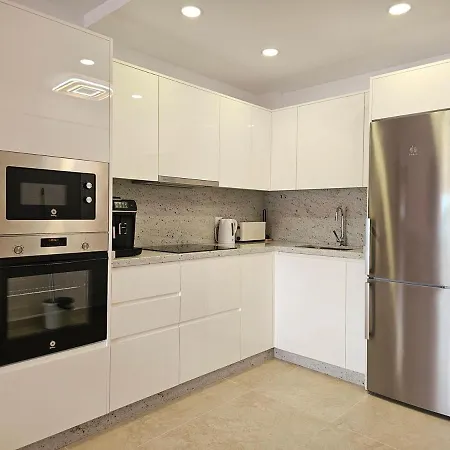 113 Heart Of Cristianos,heated Pool Apartment Los Cristianos (Tenerife)